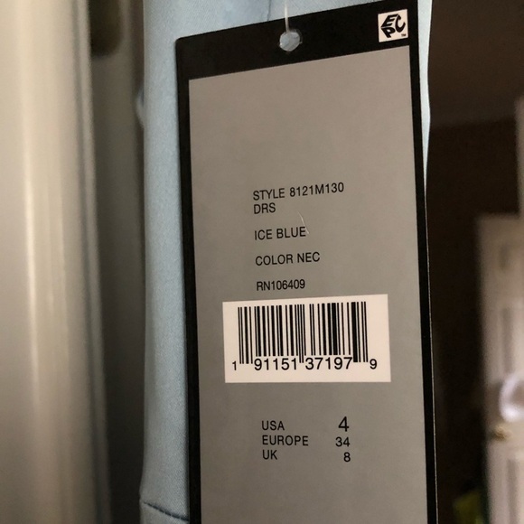 New Tahari Ice Blue Satin Sleeveless Gown - Picture 8 of 9